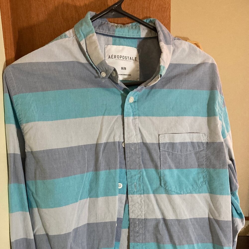 Aeropostale long sleeve button down shirt, M